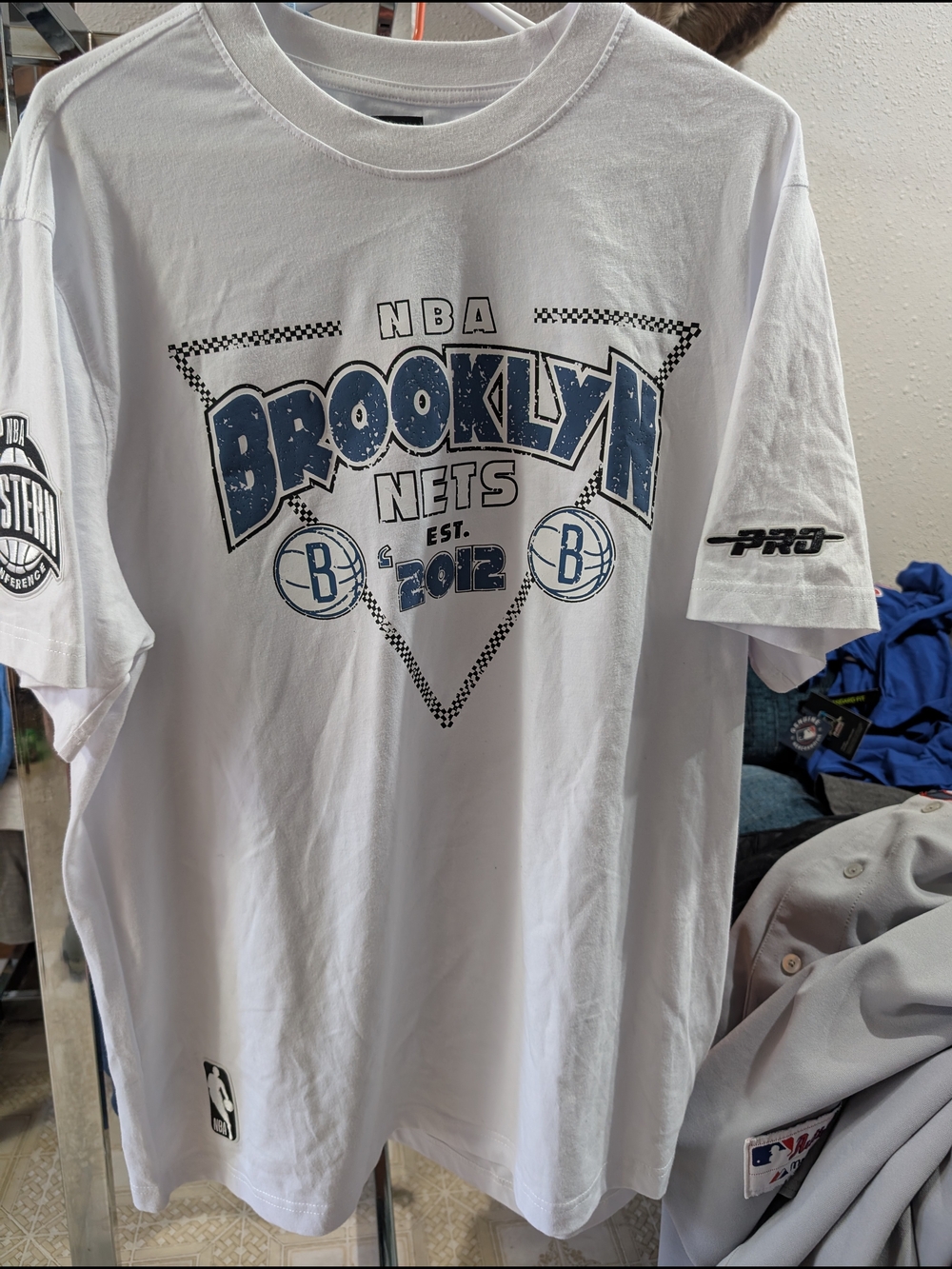 Brooklyn Nets White Short Sleeve Graphic Tee